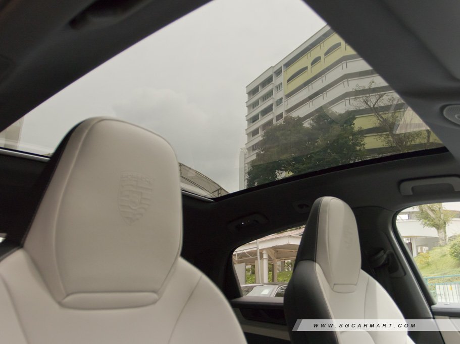 https://i.i-sgcm.com/new_cars/cars/12558/12558_g349