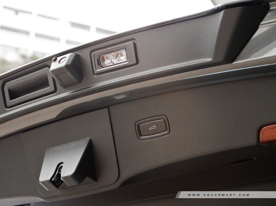 https://i.i-sgcm.com/new_cars/cars/12558/12558_g351