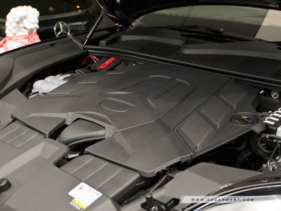 https://i.i-sgcm.com/new_cars/cars/12558/12558_g352