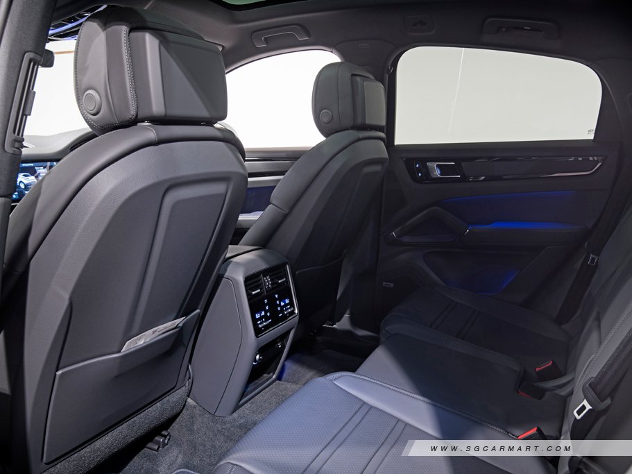 https://i.i-sgcm.com/new_cars/cars/12558/12558_g36