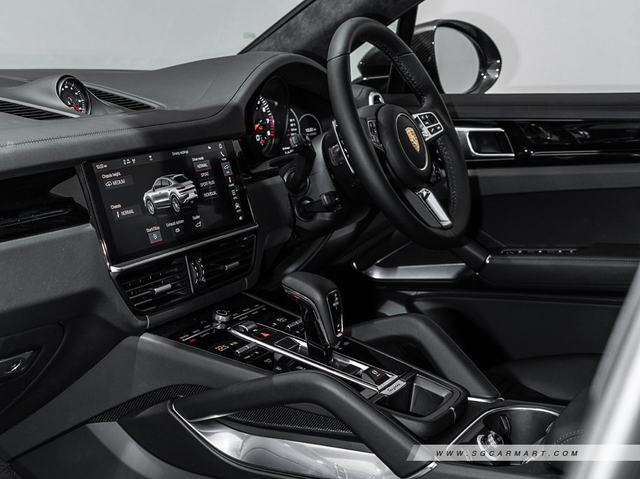 https://i.i-sgcm.com/new_cars/cars/12558/12558_g76