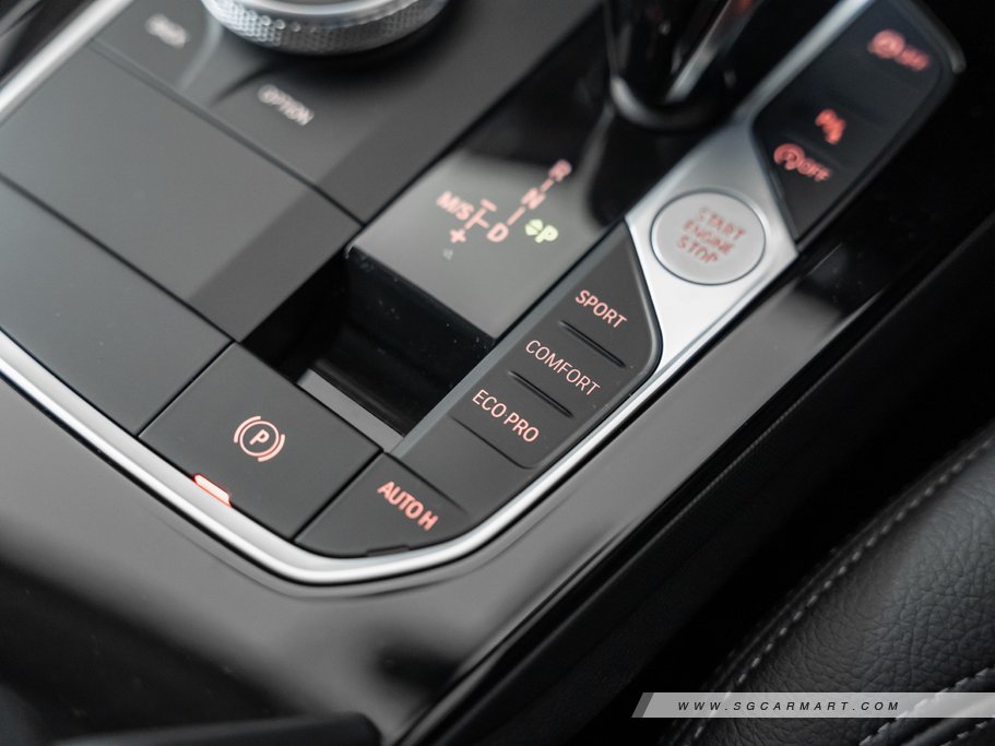 https://i.i-sgcm.com/new_cars/cars/12560/12560_g93
