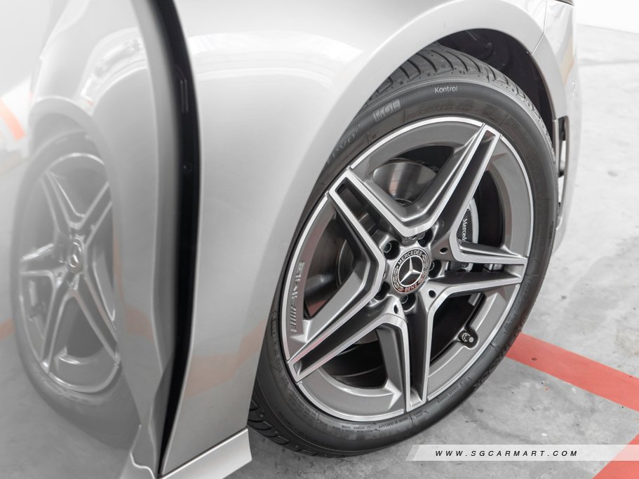 https://i.i-sgcm.com/new_cars/cars/12561/12561_g25