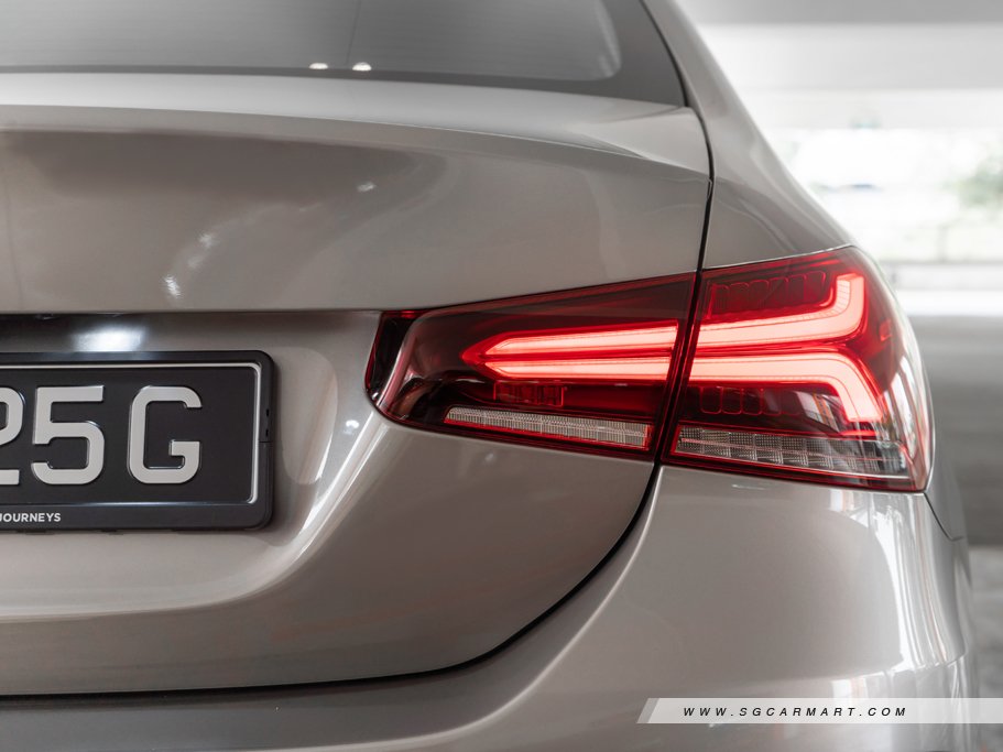 https://i.i-sgcm.com/new_cars/cars/12561/12561_g26