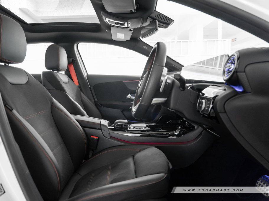 https://i.i-sgcm.com/new_cars/cars/12561/12561_g93