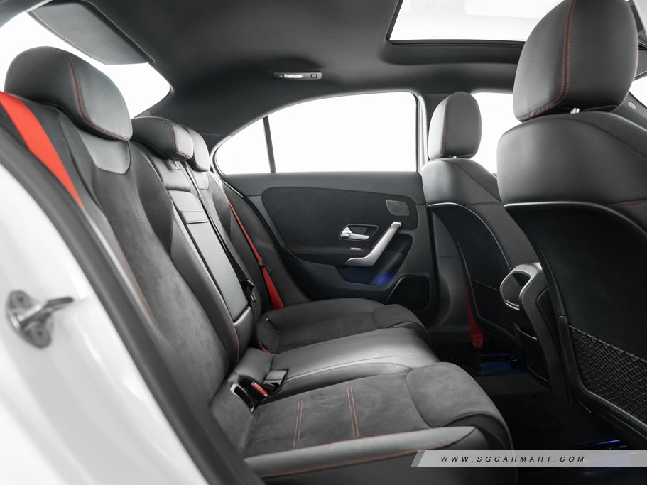 https://i.i-sgcm.com/new_cars/cars/12561/12561_g94