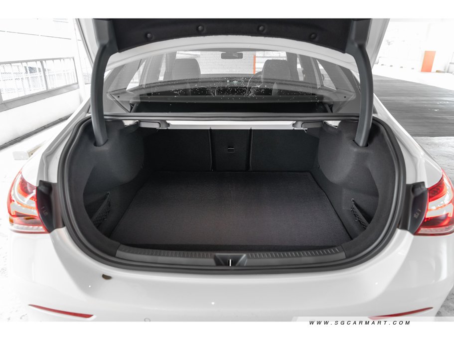 https://i.i-sgcm.com/new_cars/cars/12561/12561_g96