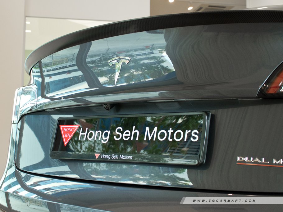 https://i.i-sgcm.com/new_cars/cars/12565/12565_g11
