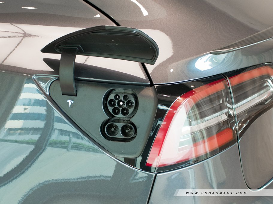 https://i.i-sgcm.com/new_cars/cars/12565/12565_g12