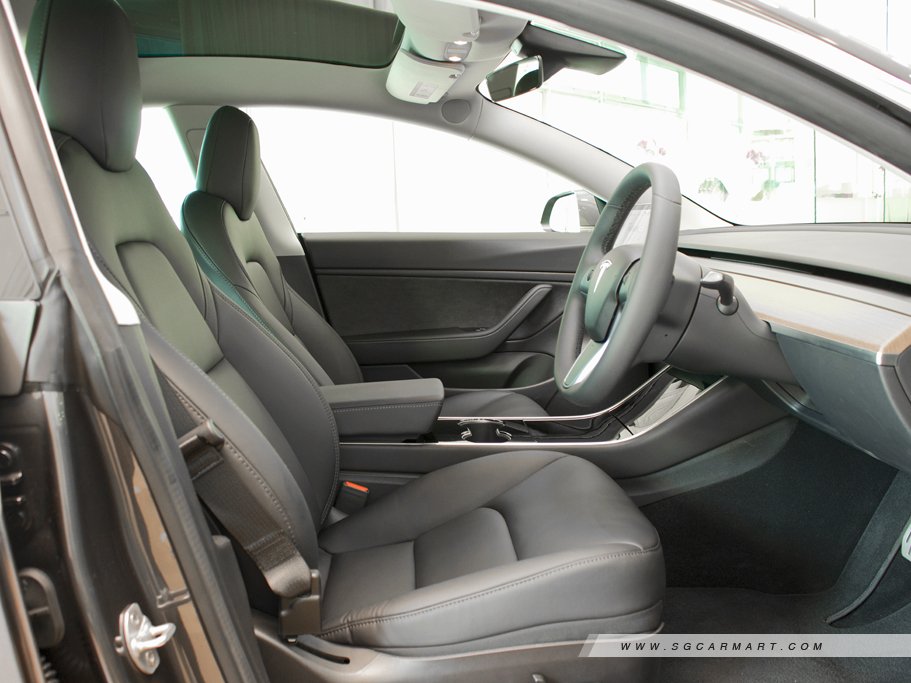 https://i.i-sgcm.com/new_cars/cars/12565/12565_g13
