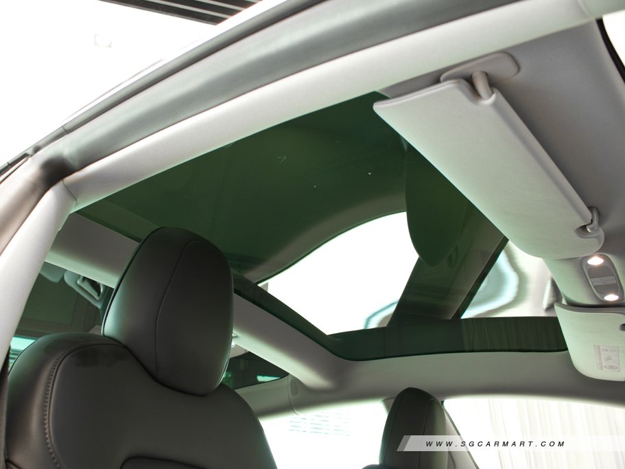 https://i.i-sgcm.com/new_cars/cars/12565/12565_g19