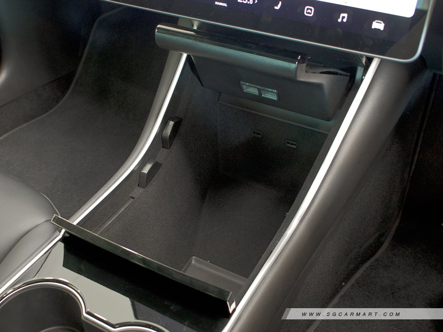 https://i.i-sgcm.com/new_cars/cars/12565/12565_g31