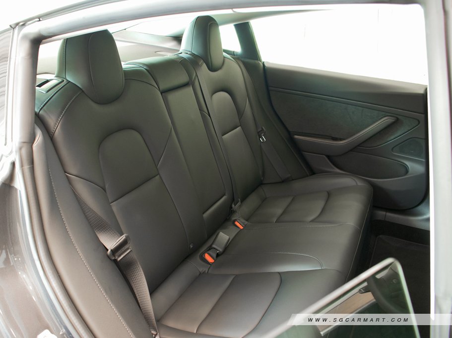 https://i.i-sgcm.com/new_cars/cars/12565/12565_g33