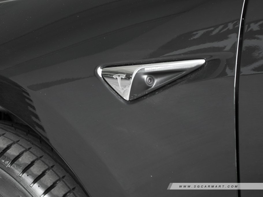 https://i.i-sgcm.com/new_cars/cars/12565/12565_g42