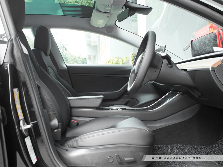 https://i.i-sgcm.com/new_cars/cars/12565/12565_g47