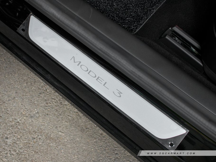 https://i.i-sgcm.com/new_cars/cars/12565/12565_g48