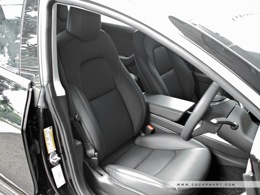 https://i.i-sgcm.com/new_cars/cars/12565/12565_g49