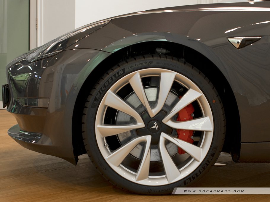 https://i.i-sgcm.com/new_cars/cars/12565/12565_g5