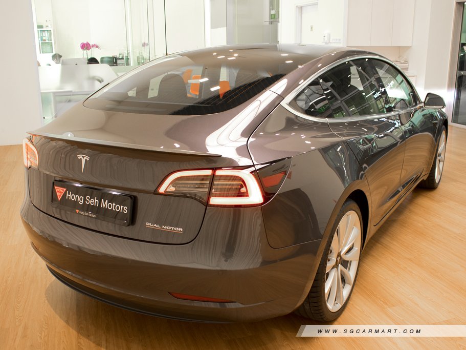 https://i.i-sgcm.com/new_cars/cars/12565/12565_g8