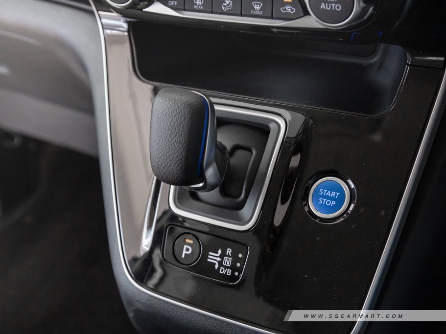 https://i.i-sgcm.com/new_cars/cars/12568/12568_g55