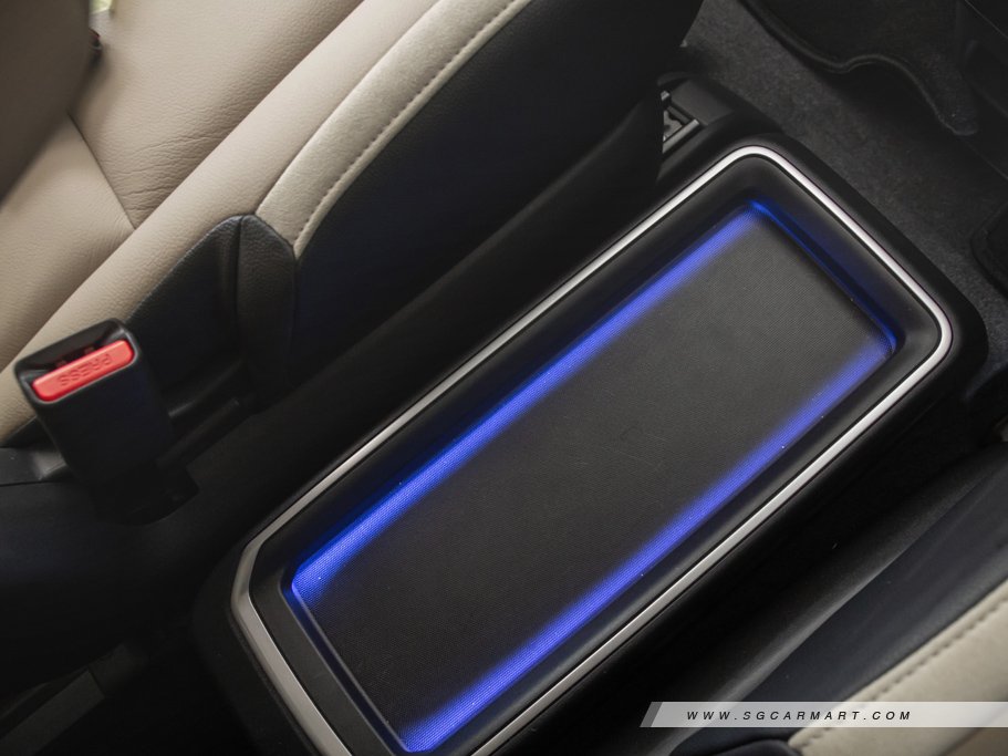 https://i.i-sgcm.com/new_cars/cars/12568/12568_g56