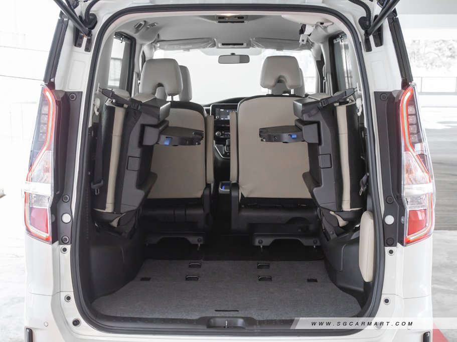 https://i.i-sgcm.com/new_cars/cars/12568/12568_g64