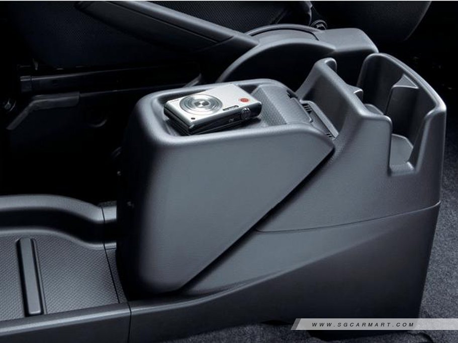 https://i.i-sgcm.com/new_cars/cars/12581/12581_g17