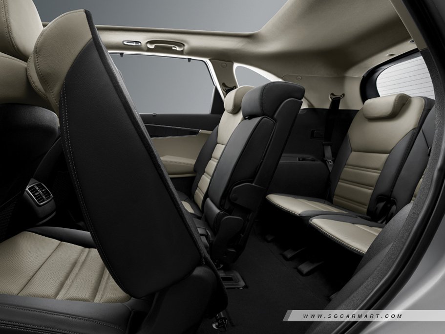 https://i.i-sgcm.com/new_cars/cars/12586/12586_g18