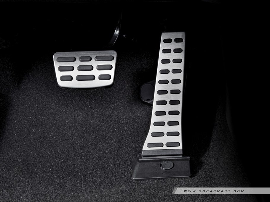 https://i.i-sgcm.com/new_cars/cars/12586/12586_g30