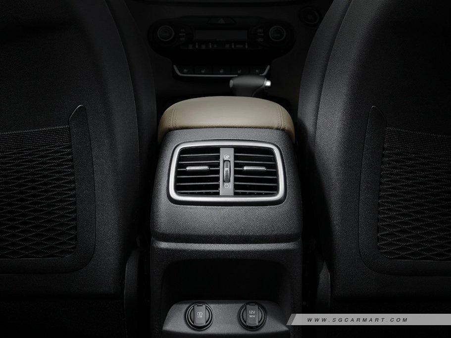 https://i.i-sgcm.com/new_cars/cars/12586/12586_g33