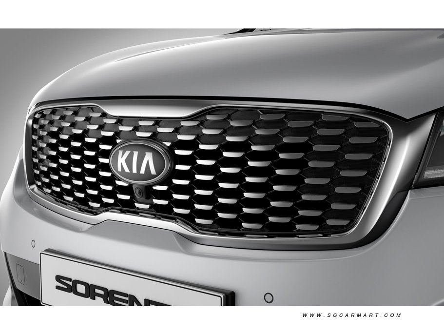 https://i.i-sgcm.com/new_cars/cars/12586/12586_g8