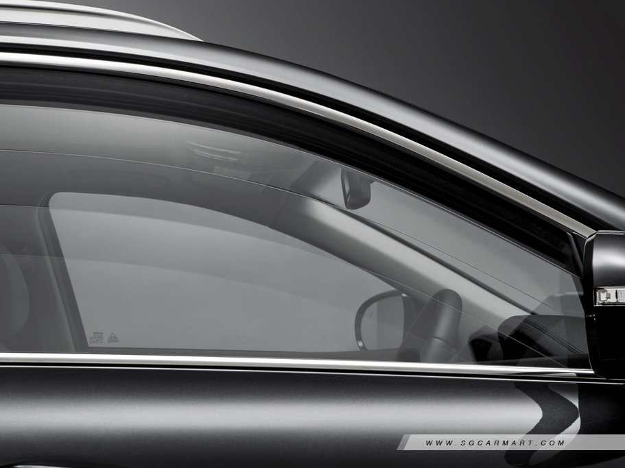https://i.i-sgcm.com/new_cars/cars/12586/12586_g9