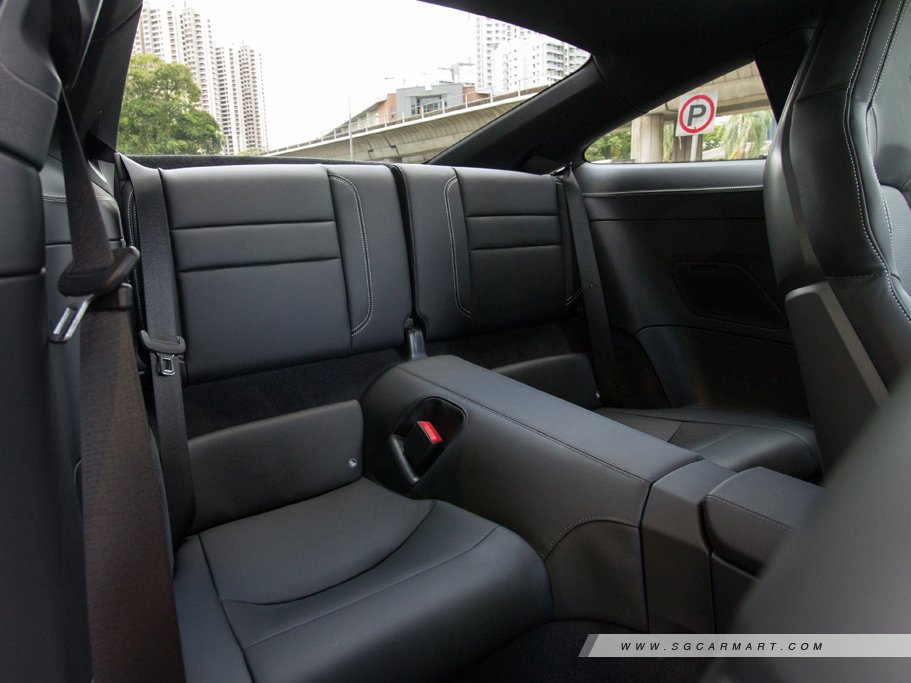 https://i.i-sgcm.com/new_cars/cars/12587/12587_g121