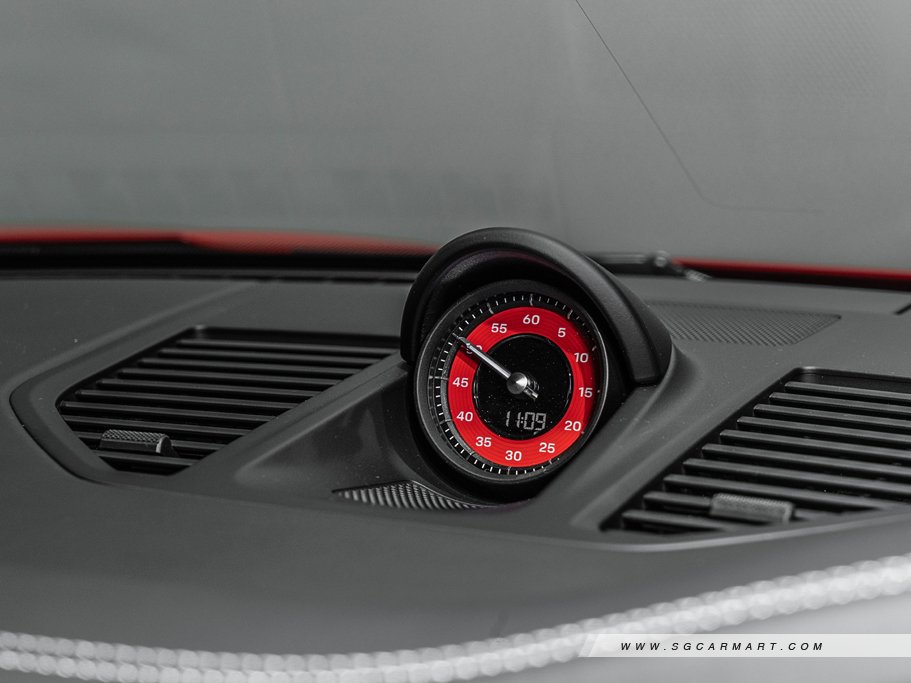 https://i.i-sgcm.com/new_cars/cars/12587/12587_g216