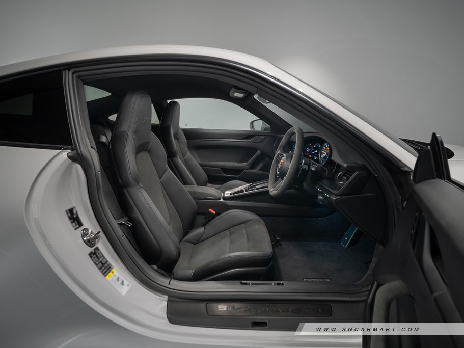 https://i.i-sgcm.com/new_cars/cars/12587/12587_g538