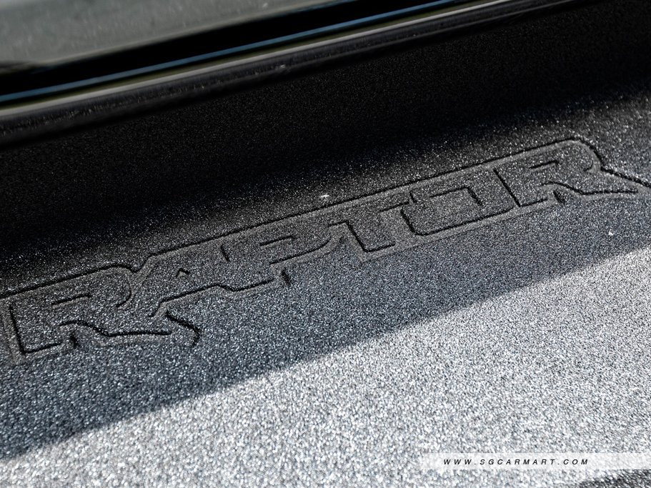 https://i.i-sgcm.com/new_cars/cars/12590/12590_g10