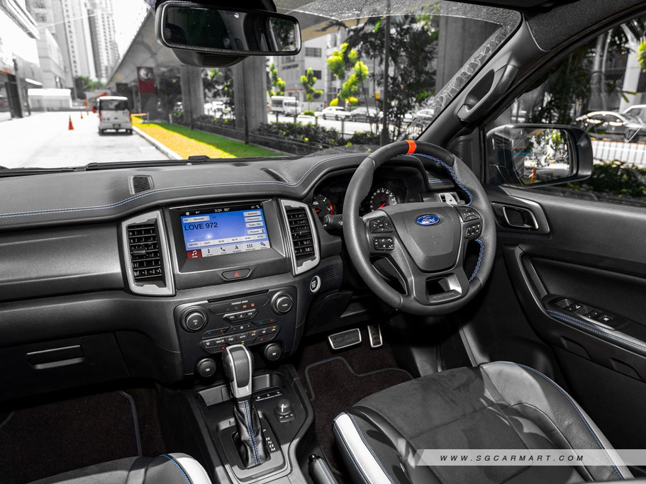 https://i.i-sgcm.com/new_cars/cars/12590/12590_g15