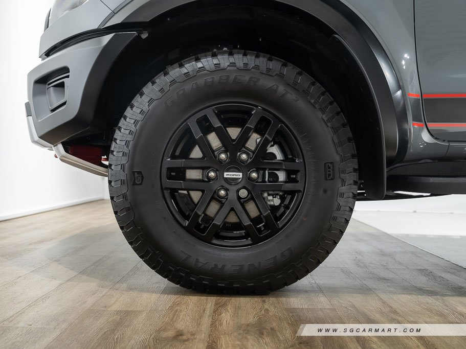 https://i.i-sgcm.com/new_cars/cars/12590/12590_g25