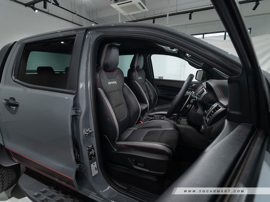 https://i.i-sgcm.com/new_cars/cars/12590/12590_g33