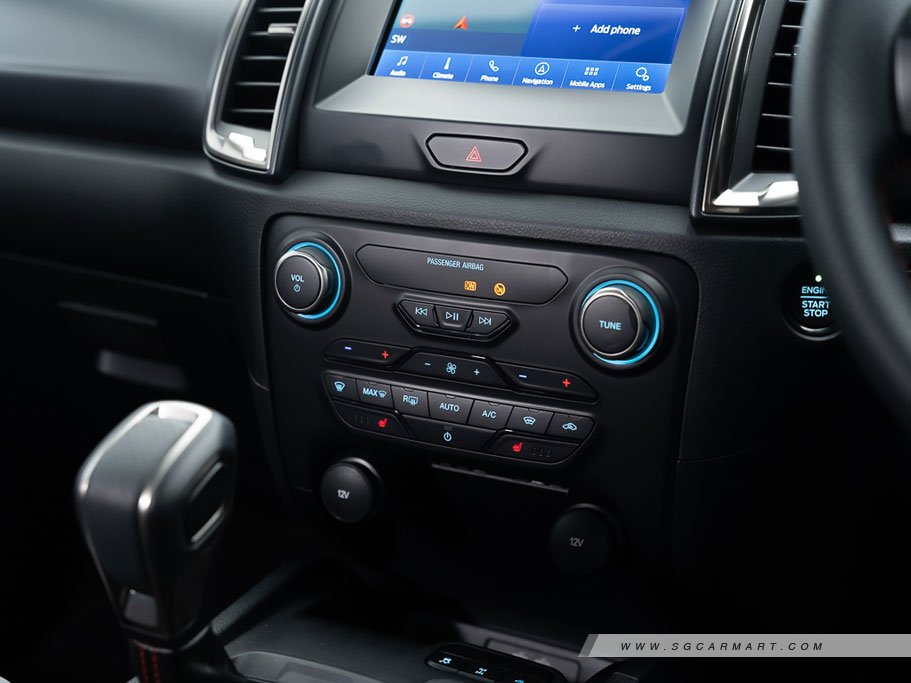https://i.i-sgcm.com/new_cars/cars/12590/12590_g40