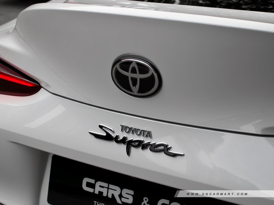 https://i.i-sgcm.com/new_cars/cars/12591/12591_g11