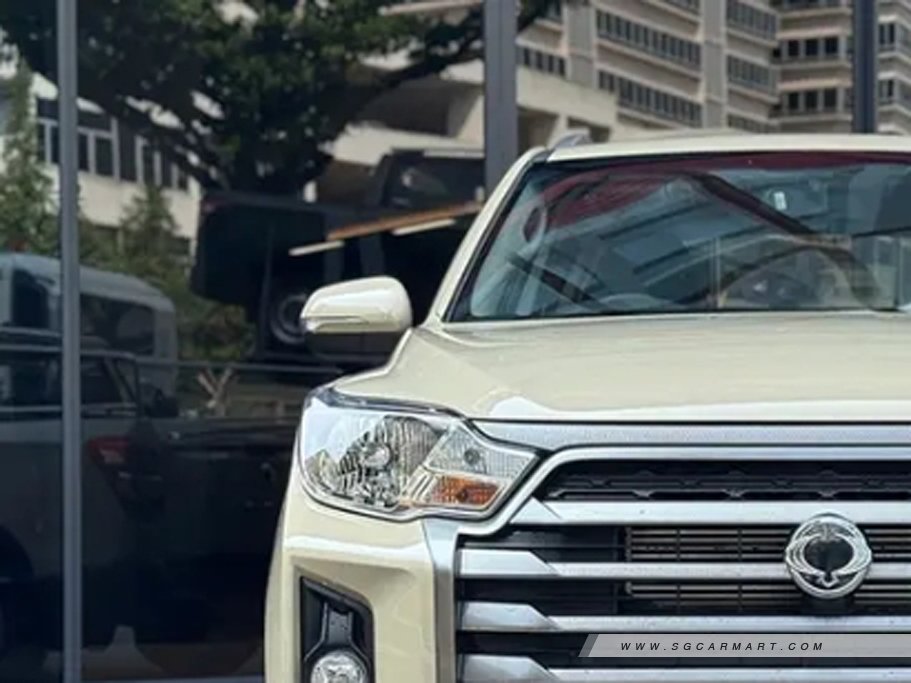 https://i.i-sgcm.com/new_cars/cars/12594/12594_g18