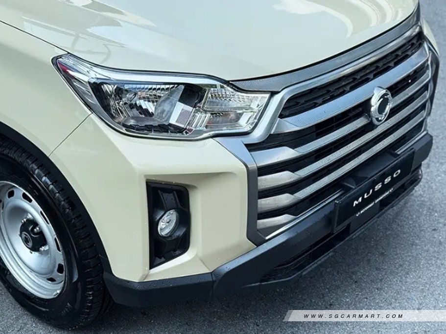https://i.i-sgcm.com/new_cars/cars/12594/12594_g19