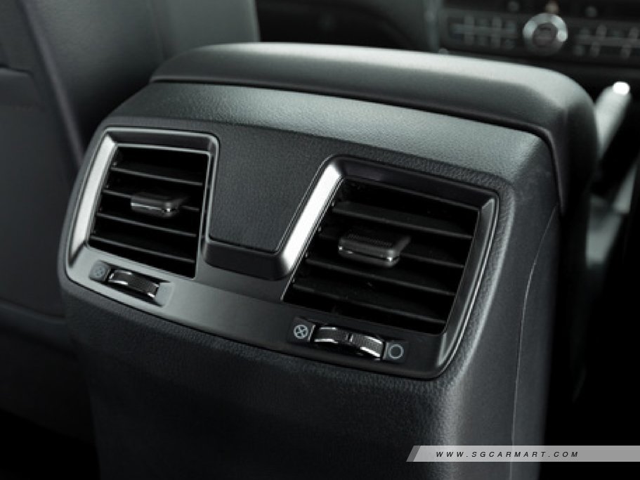 https://i.i-sgcm.com/new_cars/cars/12594/12594_g28