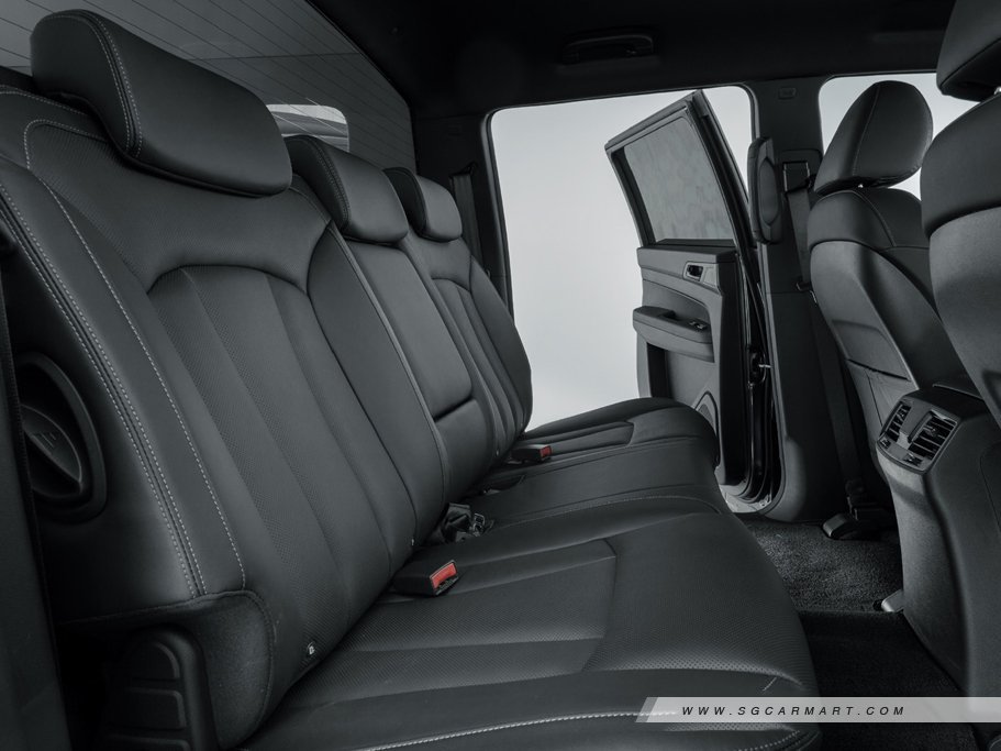 https://i.i-sgcm.com/new_cars/cars/12594/12594_g29