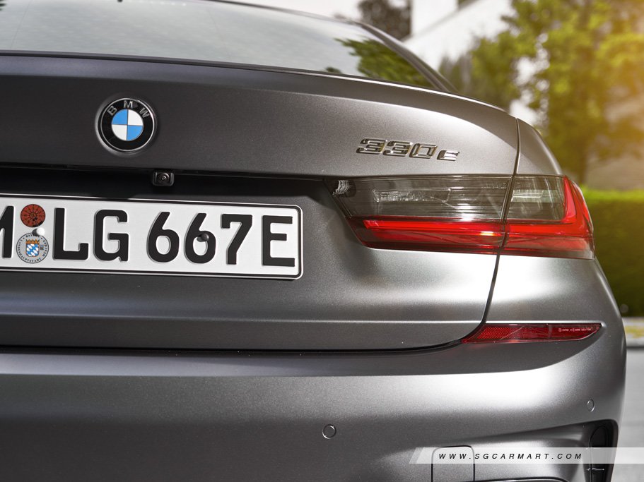 BMW 3 Series Plug-in Hybrid 14