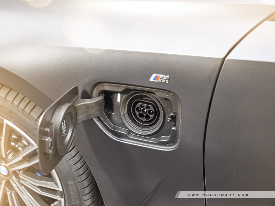 BMW 3 Series Plug-in Hybrid 15
