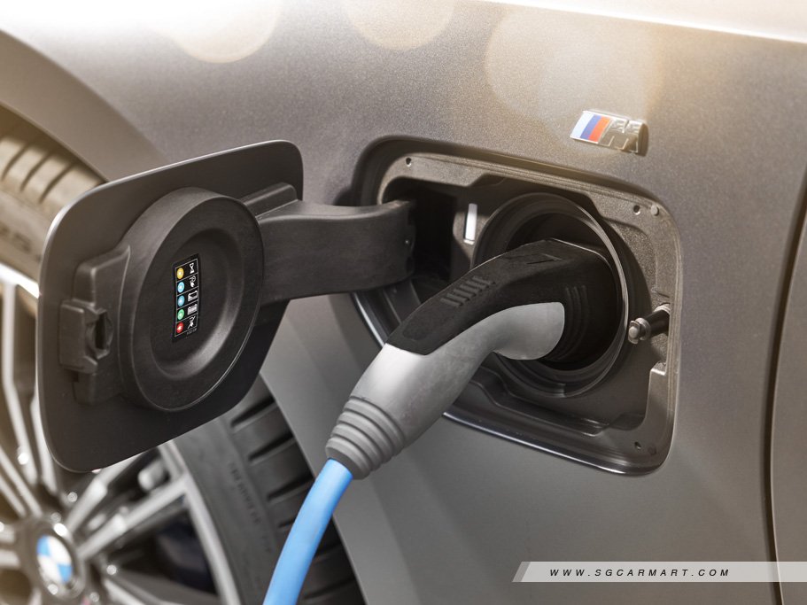 BMW 3 Series Plug-in Hybrid 17