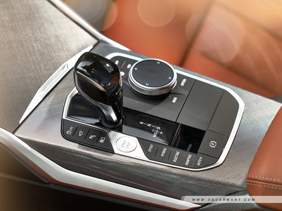 BMW 3 Series Plug-in Hybrid 34
