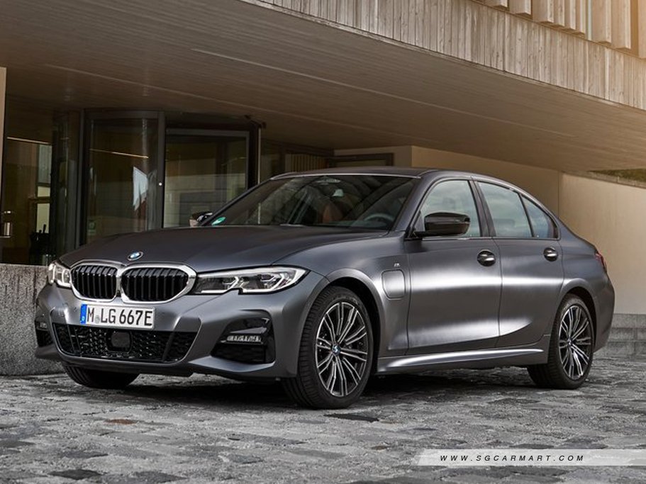 BMW 3 Series Plug-in Hybrid 5